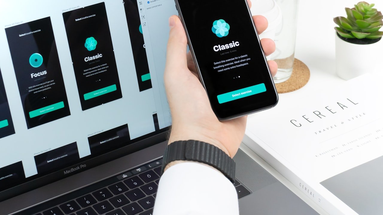 What Qualities Set Apart Professional-Use Commercial Radios?