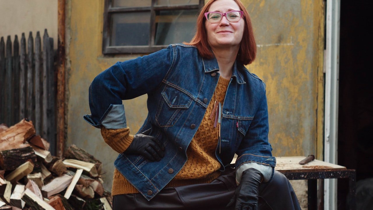 Breaking Down Language Barriers: How AR Glasses Transform Communication